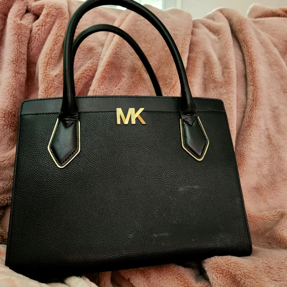 MK Purse - Picture 1 of 2